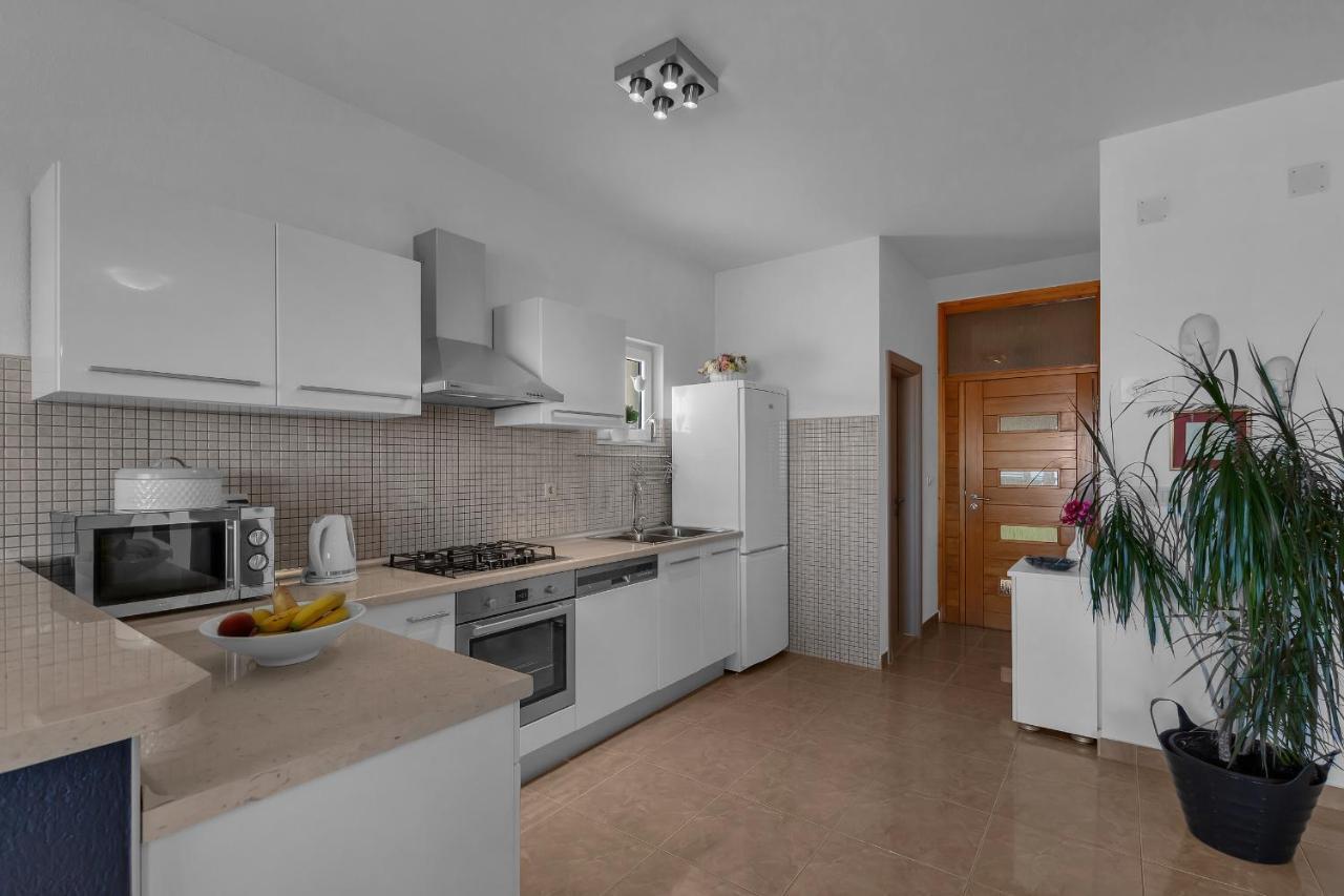 Stunning City View Apartment Makarska Exterior photo